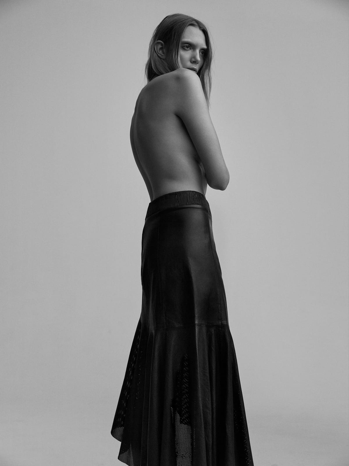 2016, makeup by Jessica de la Torre (image 1 of 4)