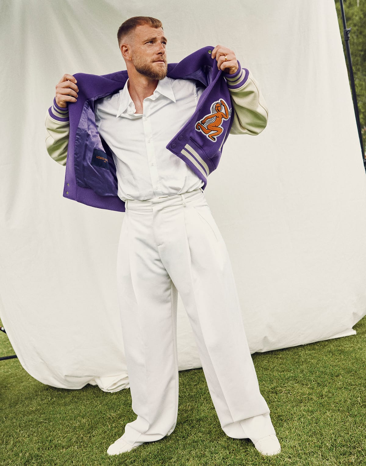 John Guidetti for Café, makeup av Jessica de la Torre (bild 3 av 11)