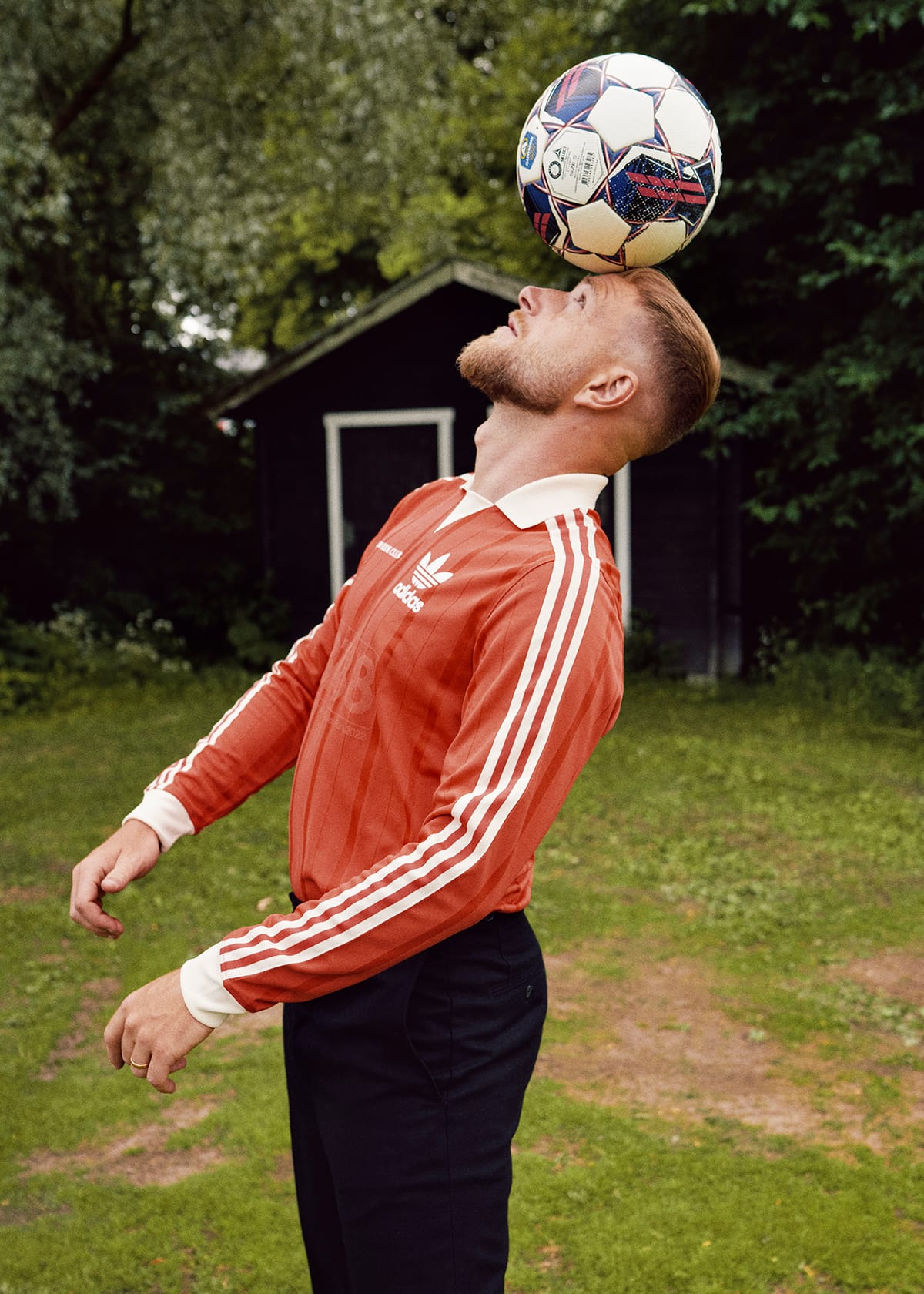 John Guidetti for Café, makeup av Jessica de la Torre (bild 5 av 11)