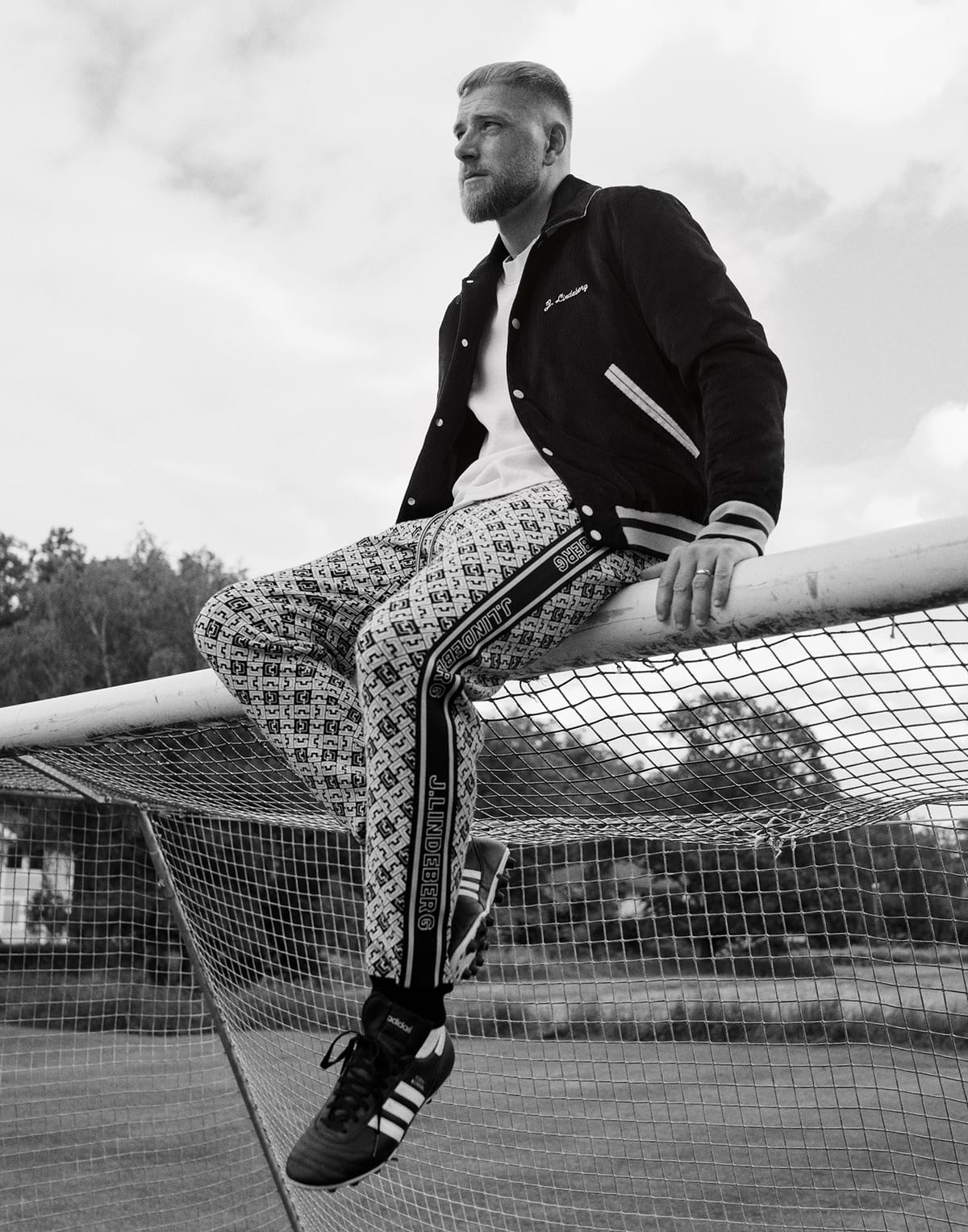 John Guidetti for Café, makeup av Jessica de la Torre (bild 6 av 11)