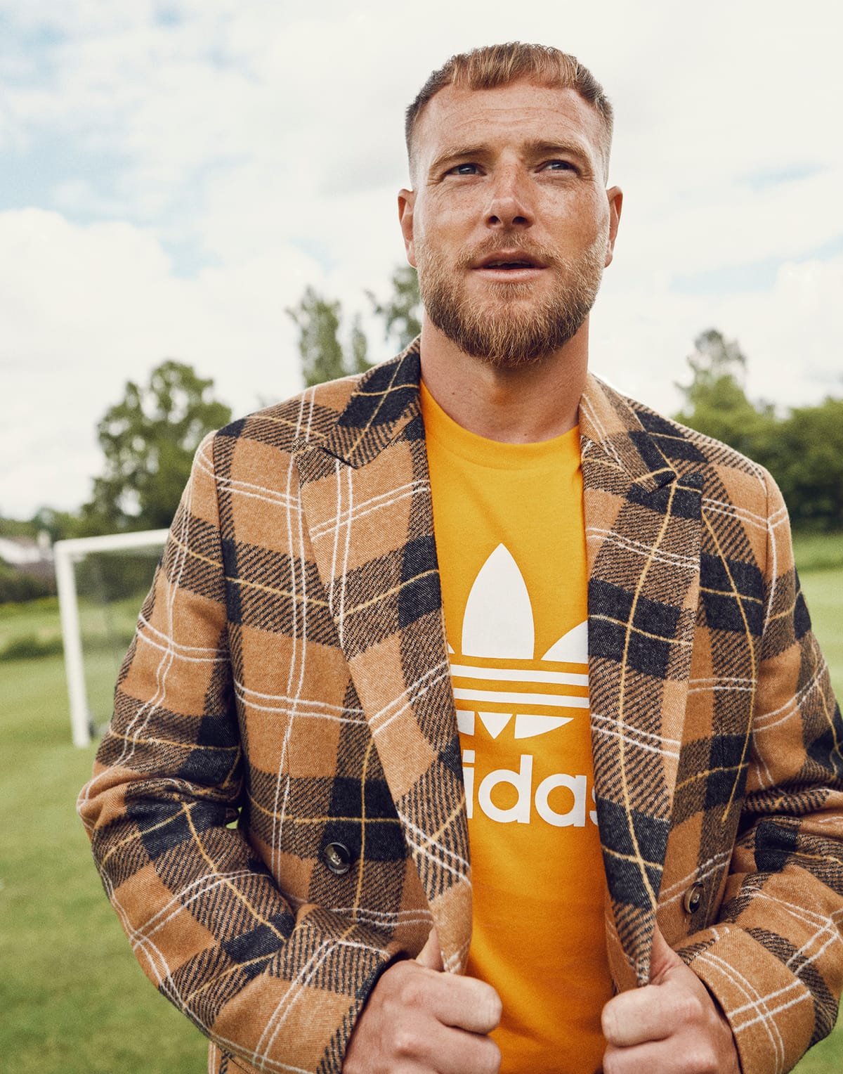 John Guidetti for Café, makeup av Jessica de la Torre (bild 9 av 11)