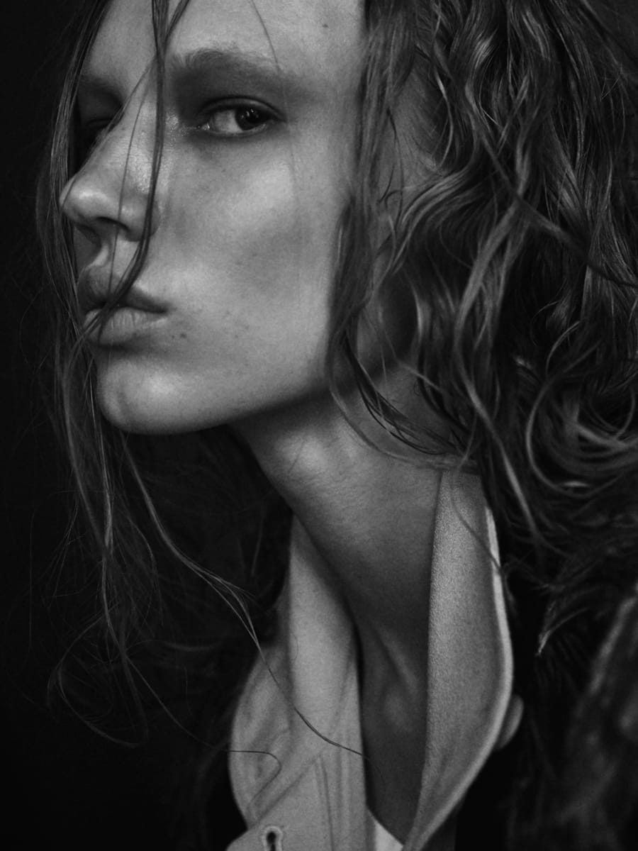 The Sun for Revs Mag, makeup av Jessica de la Torre (bild 4 av 6)